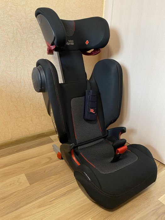 Автокресло Britax-Romer Kidfix III S Cool Flow 3-12 лет