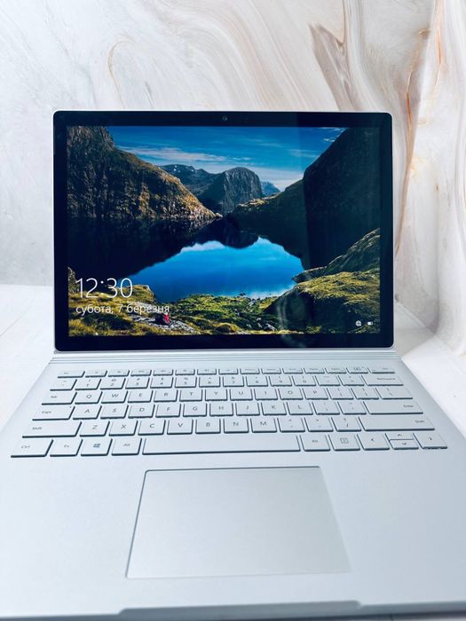 ‼️Microsoft Surface Book 2 13.5 ”  (3000x2000) IPS Touch‼️