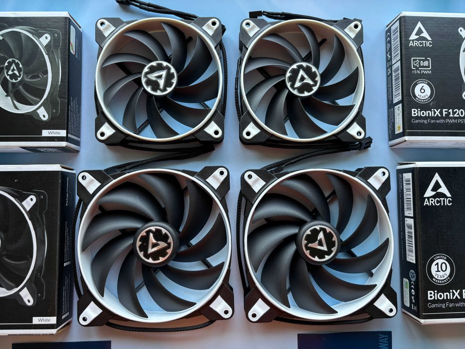 Кулер Arctic BioniX F120 вентилятор Arctic BioniX ідеальний стан