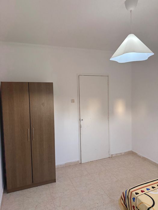Quarto para Arrendamento Vialonga-Icesa