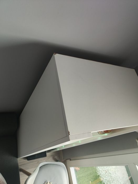 Regał stojący podświetlany LED