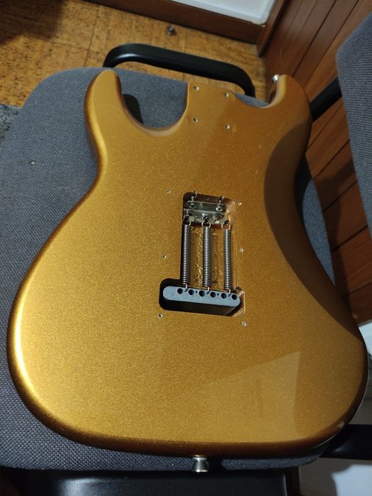 Pickups Dimarzio, Fender, corpo Strat, etc