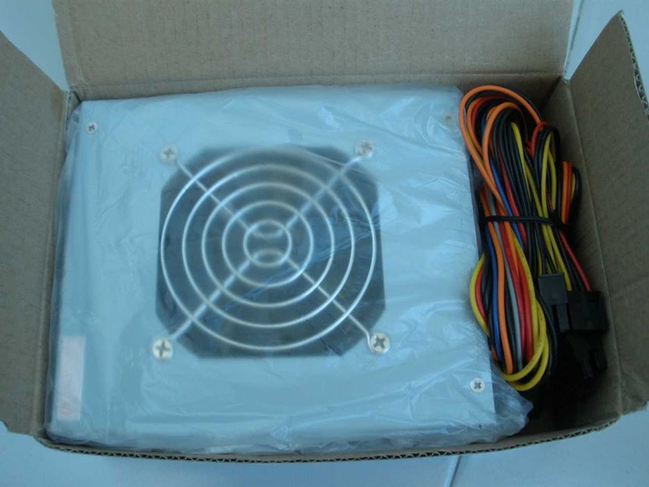 Fonte de Alimentação PSU LC Power 380W MicroATX - NOVA!