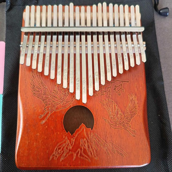 Kalimba, piano de polegar com 21 teclas Alcochete • OLX.pt