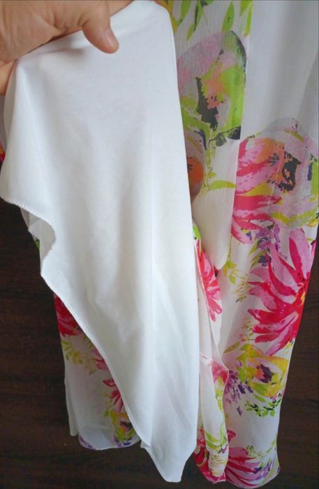 Zwiewna letnia sukienka rozmiar S