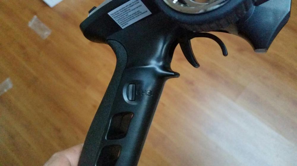 Comando emissor receptor RC FlySky FS GT2B 2.4GHz 3 canais a bateria