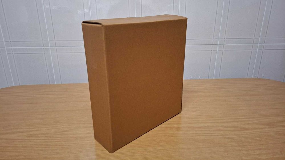 Ikea FINANSIELL Cavalo em Madeira Vermelha