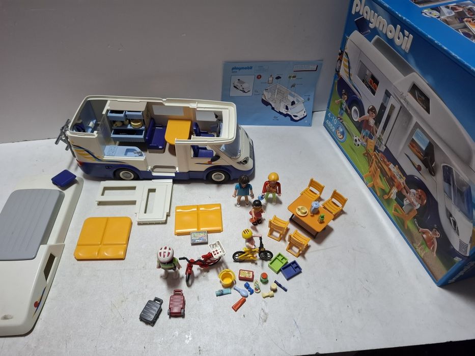 Playmobil 4859 Kamper z załoga