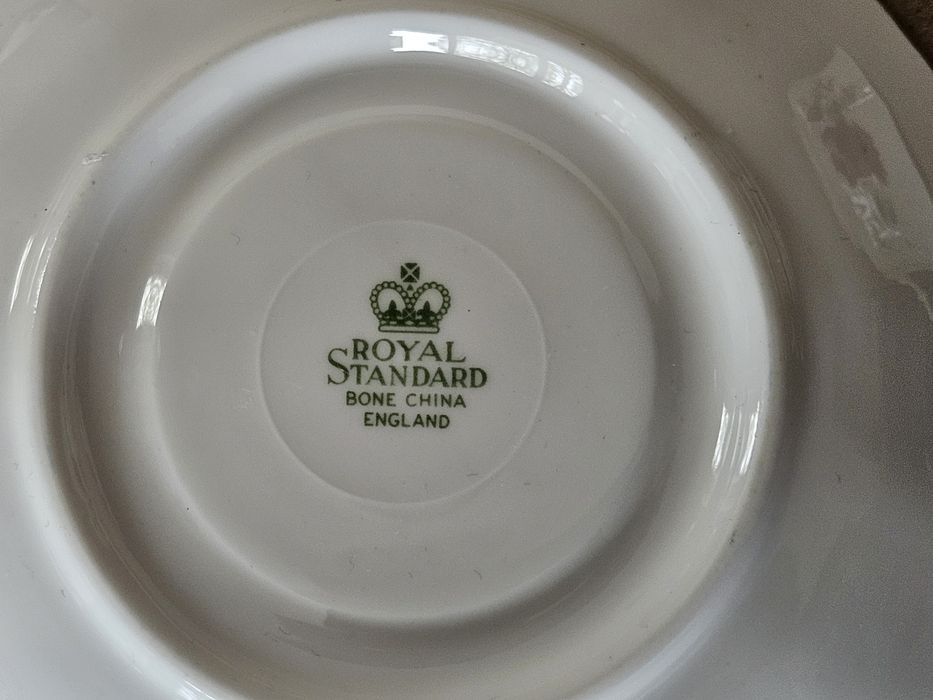 Royal Standard filizanka porcelanowa
