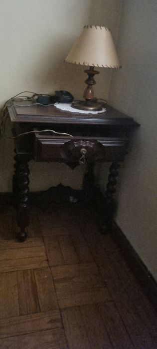 mobiliário de quarto completo em perfeito estado.