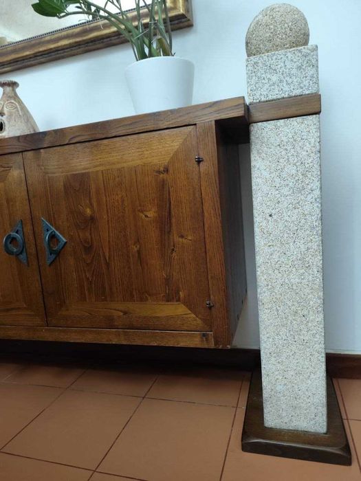 Sala de Jantar em castanho maciço