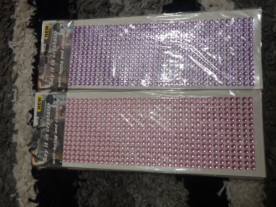 Декор стразы самоклейка 540