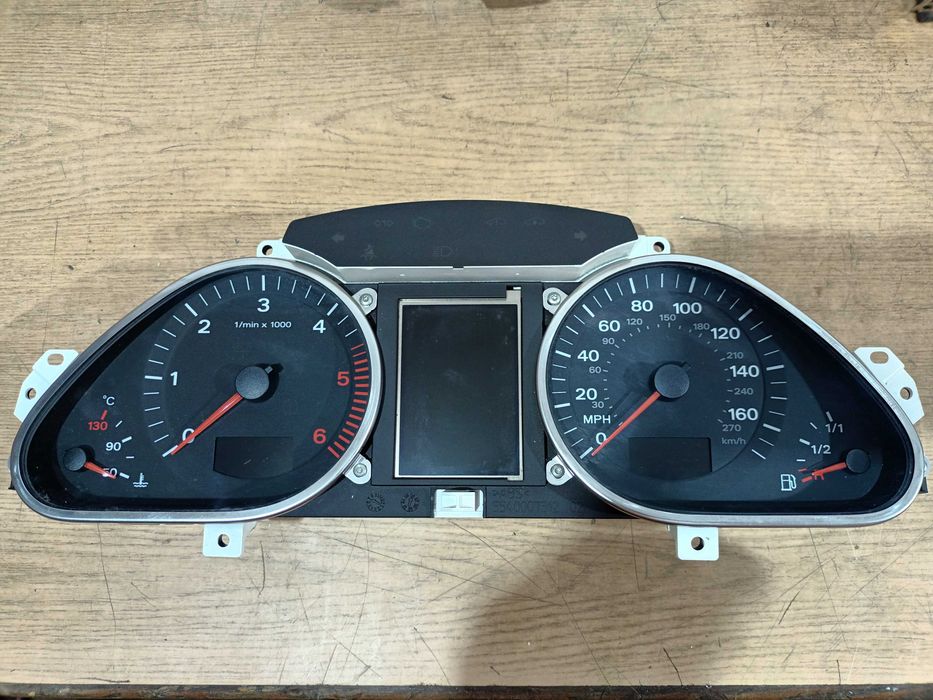 Licznik zegar prędkościomierz AUDI Q7 4L 3.0 TDI UK