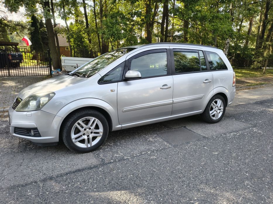 Opel Zafira LPG climatronic tempomat podgrzewane fotele 7 osób