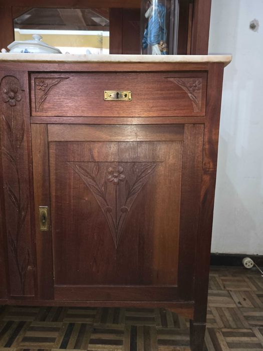 Armario louceiro antigo