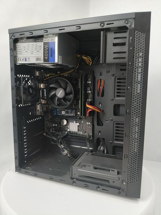 Ryzen,Komputer do biura/gier,Radeon™ Vega 3, 16 GB,SSD,Win 11 Pro