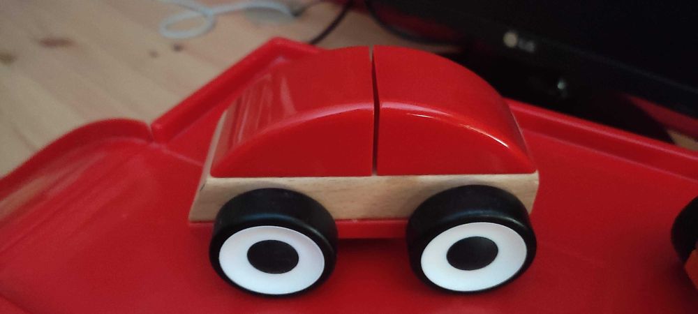 Garagem com dois carros IKEA Lillabo