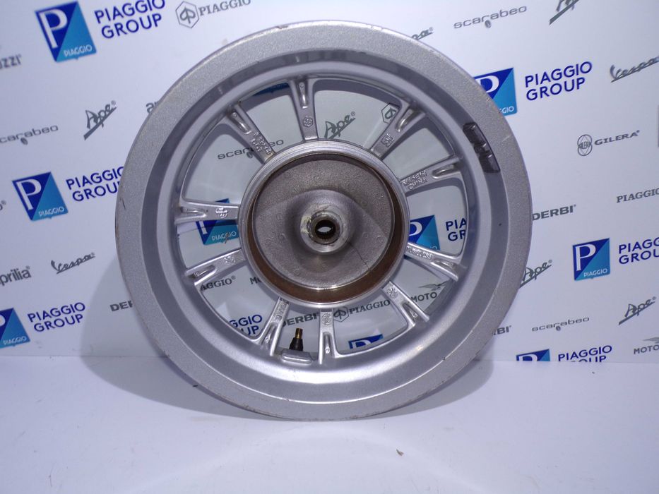 Felga Koło Tył Vespa Primavera 50/125cc Srebrna OEM.