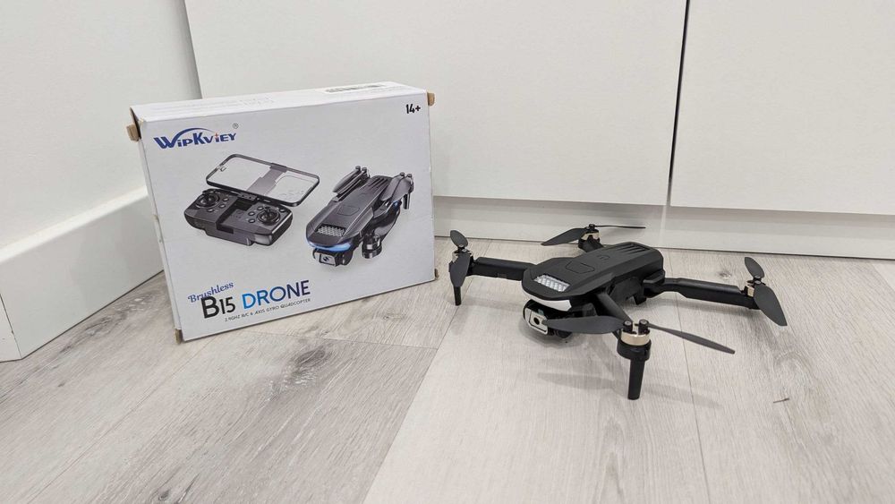 Дрон з камерою B15 4K дрон з камерою, складаний квадрокоптер Wipkviey