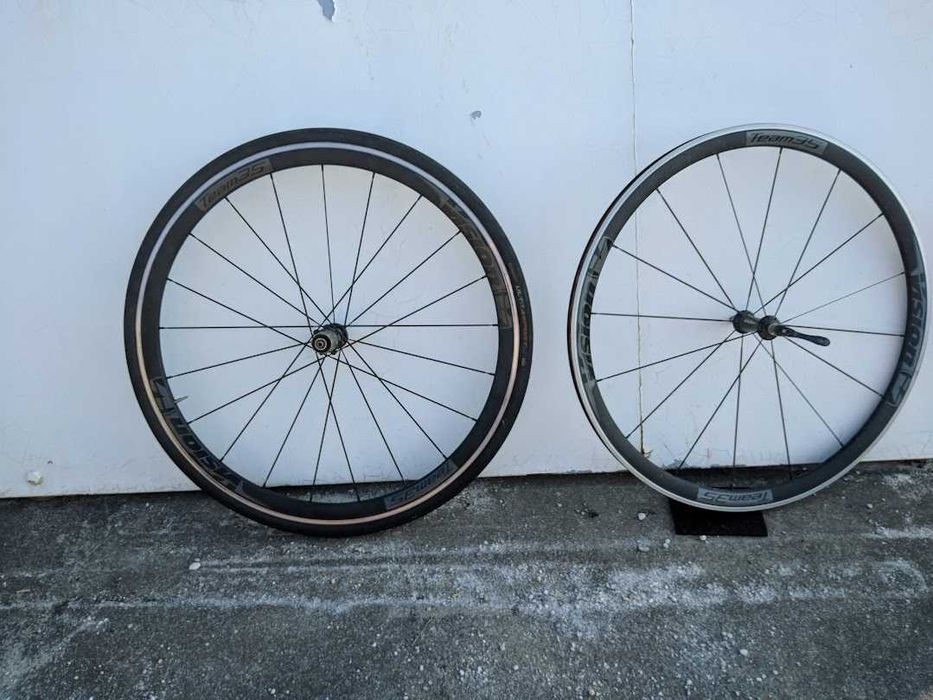 Bicicleta de estrada carbono PLANET X