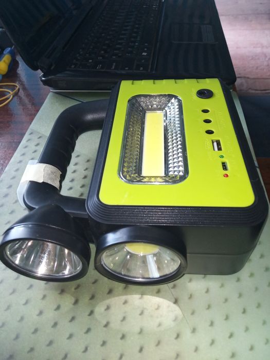 Багатофункціональний ліхтар повербанк на сонячній панелі з 3 лампочкам