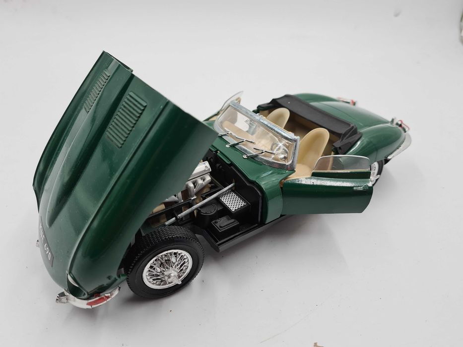 JAGUAR XK.E 4.2 litre 1/18 Polistil tonka Zamość • OLX.pl