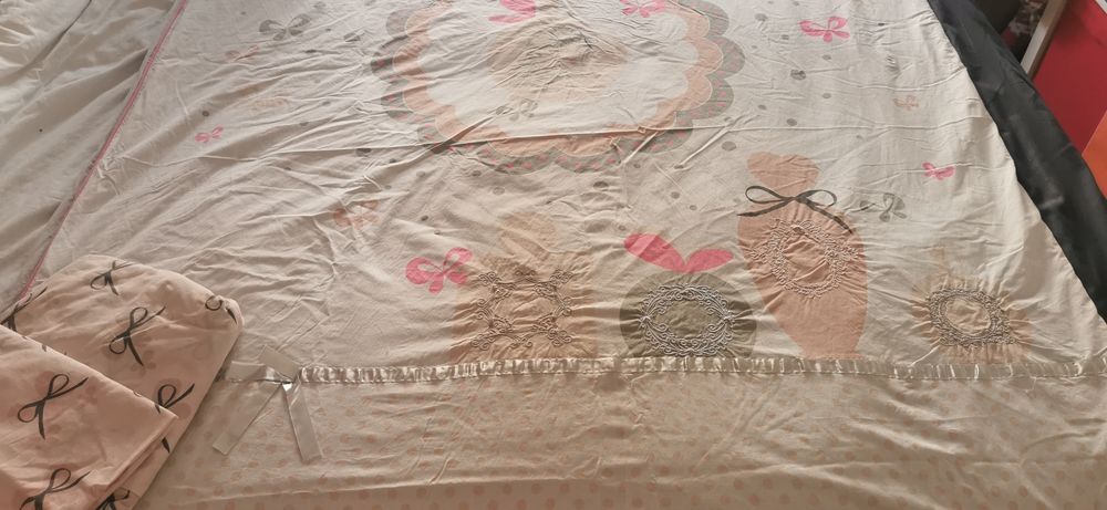 Vários conjuntos de lençol capa, fronha e capa de edredon verão