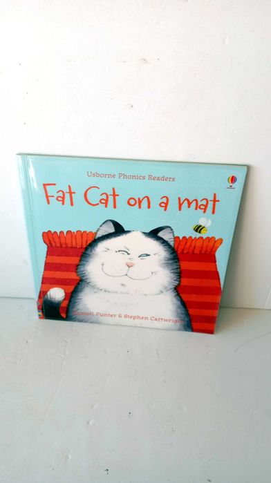 Fat Cat on a Mat - English Book