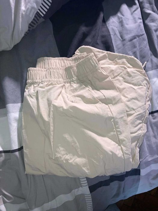 набір одягу для молодих жінок