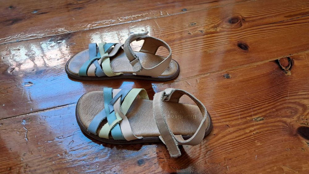 Blanditos by Crio’s – Sandália Selva Color Ouro