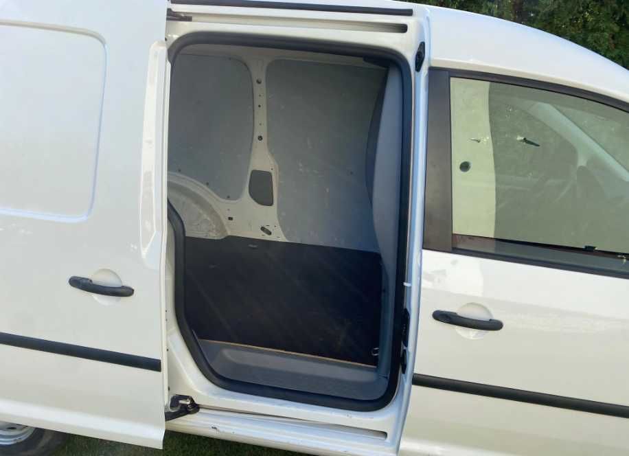 Бампер VOLKSWAGEN Caddy III  розборка Фольцваген Каді 3 04-10