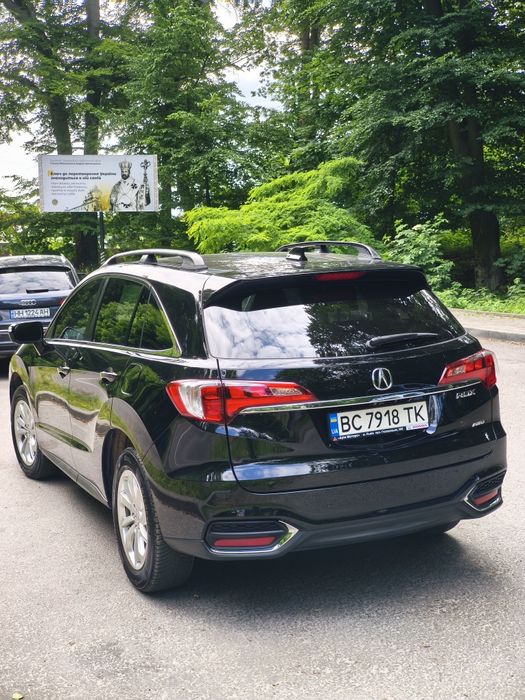 Кросовер Acura RDX.