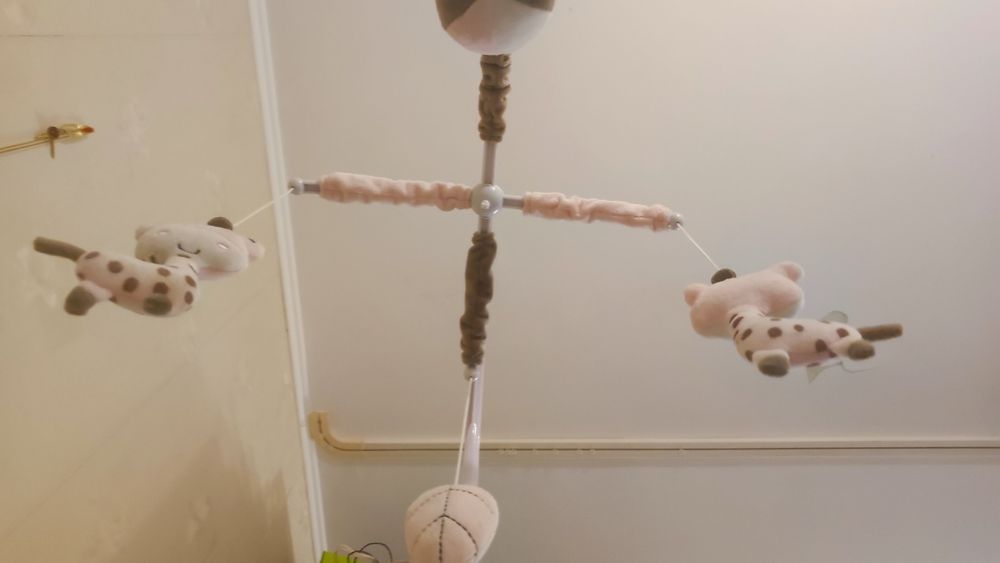 Мобіль на дитяче ліжко