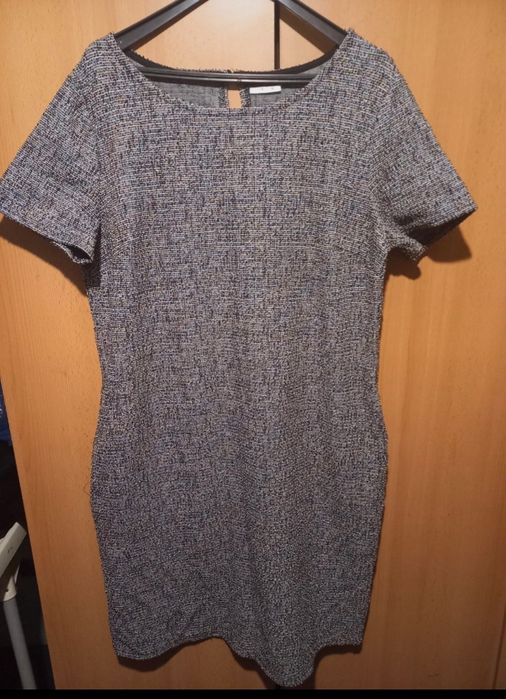 Sukienka z krótkim rękawem