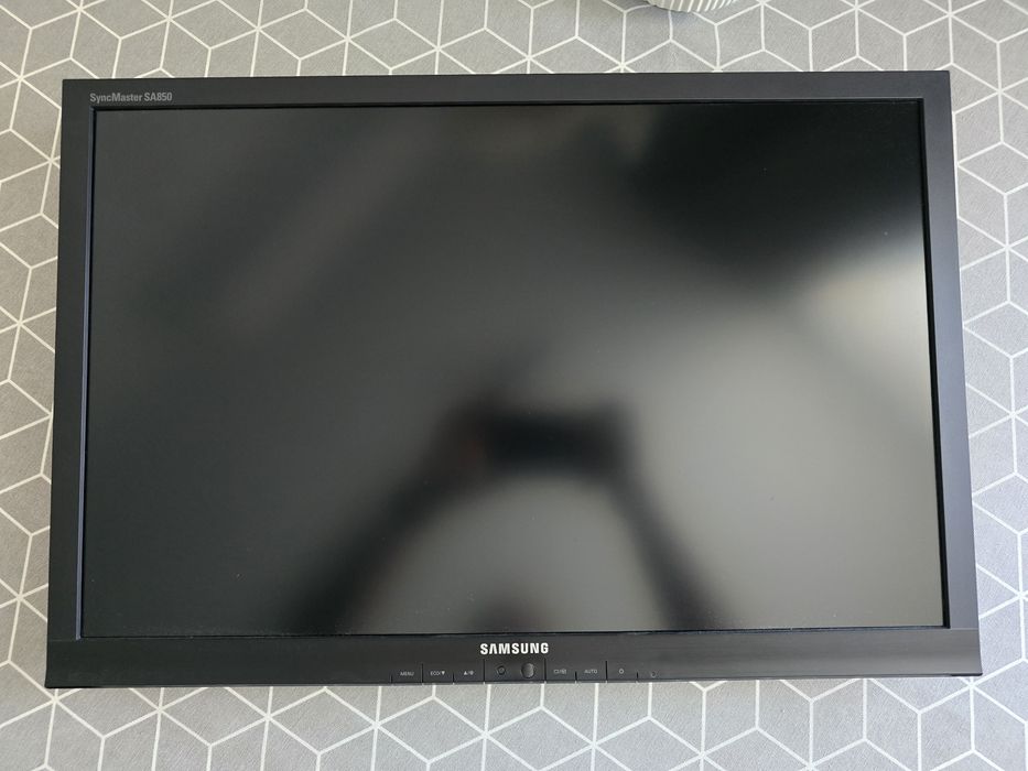 Монітор Samsung S24A850DW