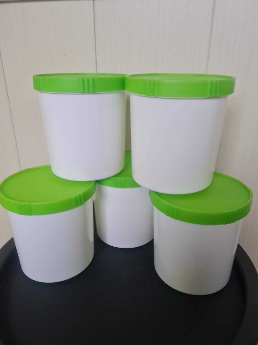 Банка для сипучих продуктів.