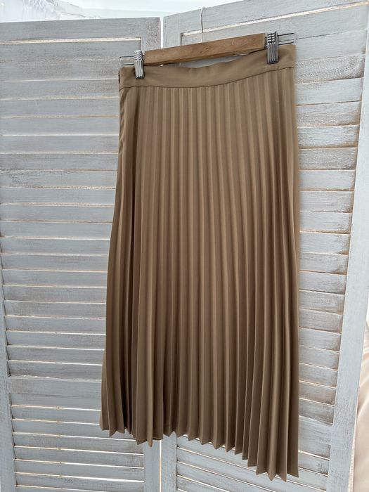 Спідниця плісе бежевого кольору