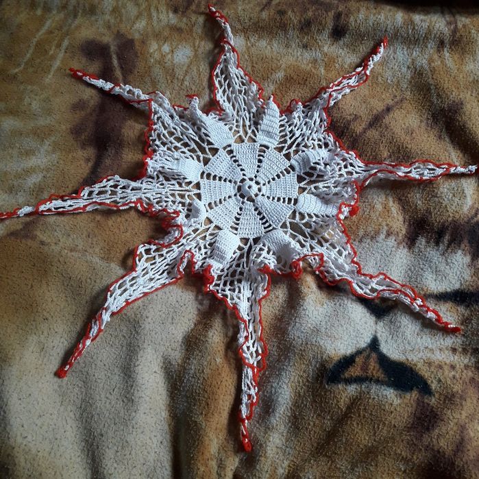 Салфетка вязанная