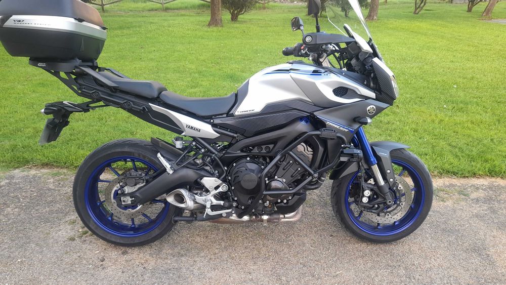 YAMAHA tracer 900
