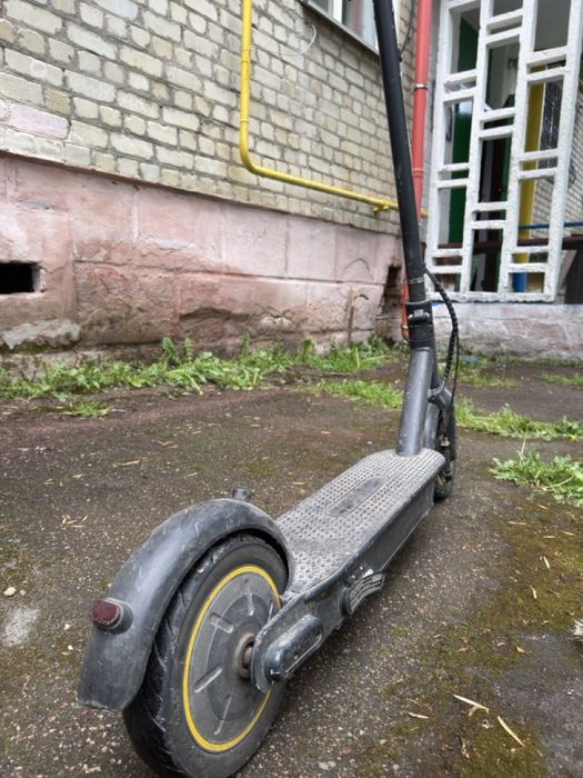Продам єлектро самокат маратон Maraton