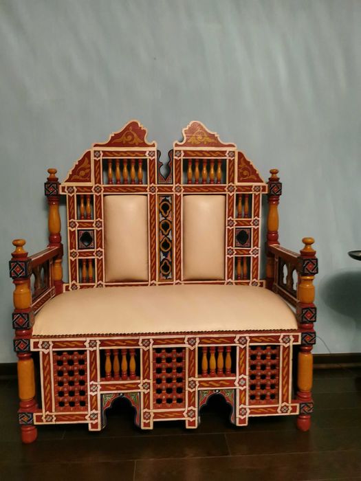 Sofá em pele estilo mourisco , entrega gratuita