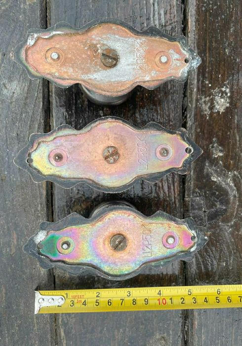 Вінтажні металеві дверні ручки