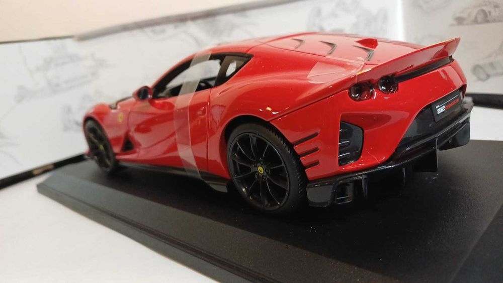 1/18 Ferrari 812 Competizione - Bburago Race and Play