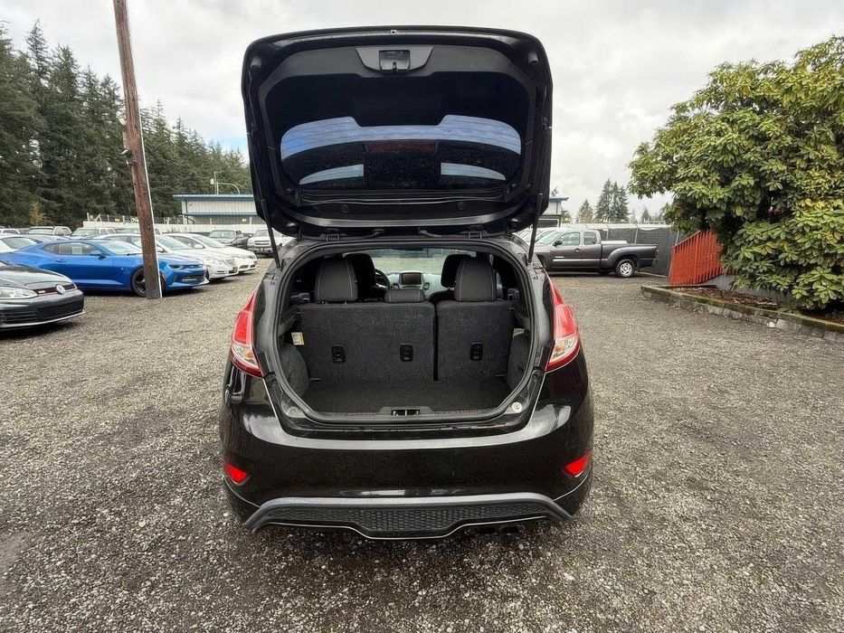 Ford Fiesta ST      2015