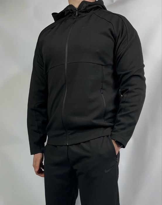 Мужской сплртивный костюм сезона весна осень в черном цвете в топ качс