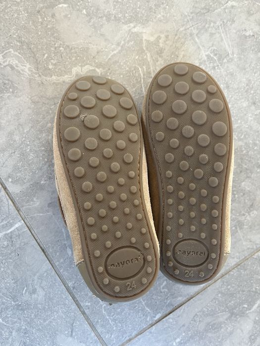 Mokasyny chłopięce dziecięce Mayoral skórzane beżowe zamszowe