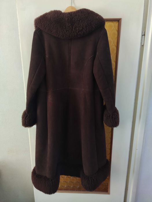 2 Kożuchy naturalne damskie – bardzo ciepły