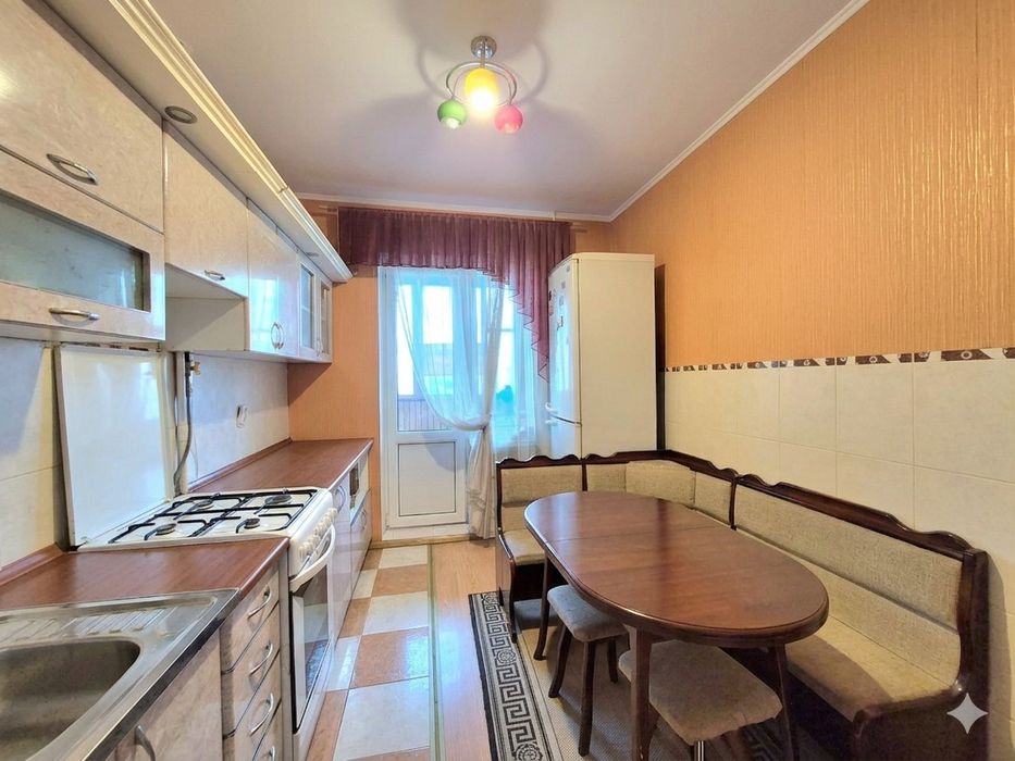 Продаж 3-кімнатної  квартири