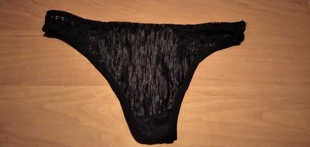 Stringi plisowane, czarne, rozm. L