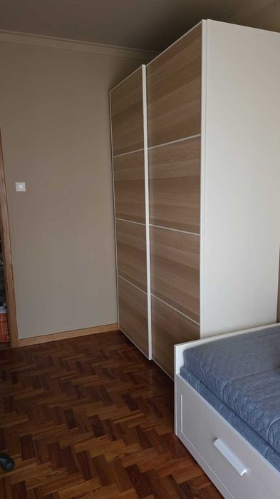Roupeiro com 2 Portas deslizantes